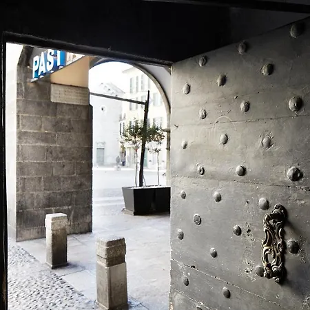 Il Moderno By Solutions קומו